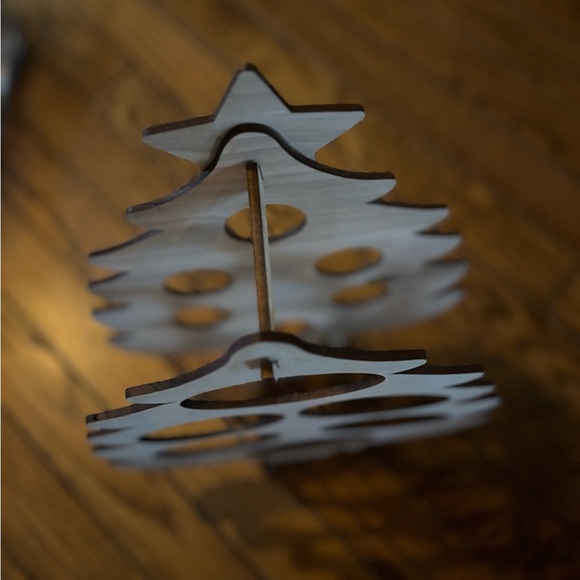 Wooden Christmas Tree Nip Holder - Picture 2 of 6